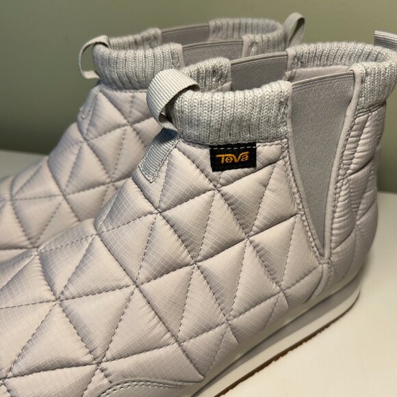 Teva Women's ReEmber Mid Platform Boot - Picture 2 of 15